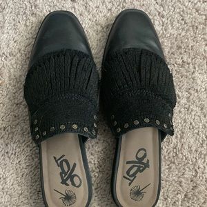 OTBT black leather fringe mule.